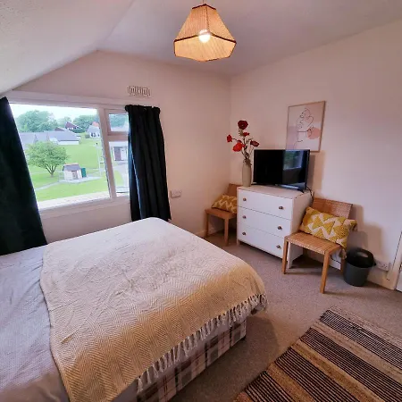19 The Coombe * Bude