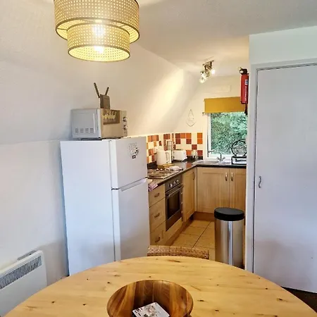 19 The Coombe